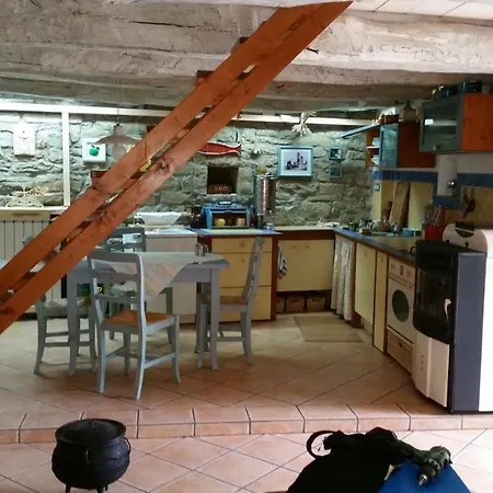 Labor Istrska Hiska Holiday home *
