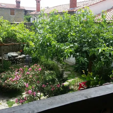 Holiday home Labor Istrska Hiska