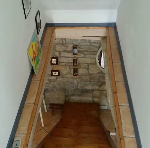 Labor Istrska Hiska * Марезиге